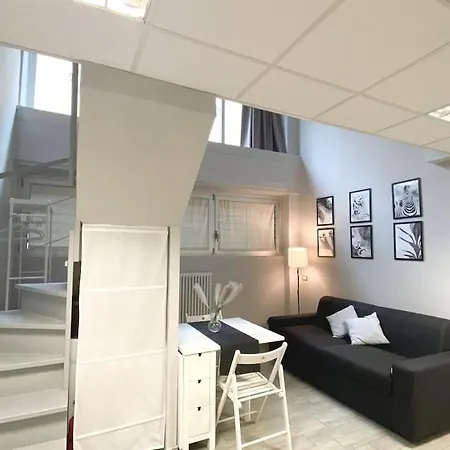 {milano Centrale - Corso Buenos Aires} White Loft Appartement